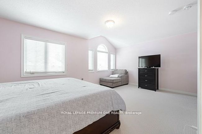 51 Prosser Cres, House attached with 4 bedrooms, 4 bathrooms and 3 parking in Sutton West ON | Image 15