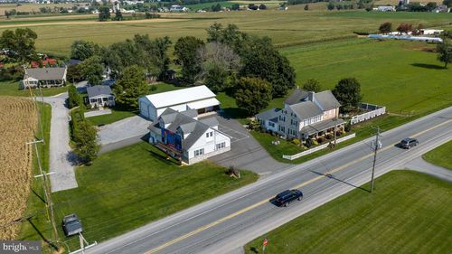1091 W Main Street, NEW HOLLAND, PA, 17557 | Card Image