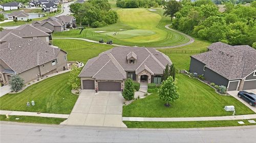 906 Creekmoor Dr, Raymore, MO, 64083-9016 | Card Image