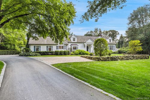 21 Bisbee Ln, Bedford Hills, NY, 10507-2205 | Card Image