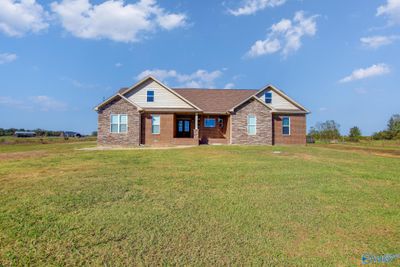 675 County Road 298, House other with 5 bedrooms, 2 bathrooms and null parking in Hillsboro AL | Image 1