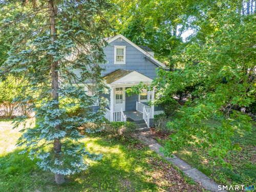 32 Morningside Dr N, Westport, CT, 06880-3841 | Card Image