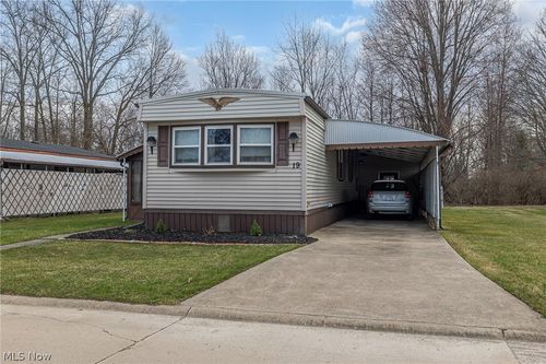 19 Sycamore Dr, Olmsted Twp, OH, 44138-2978 | Card Image