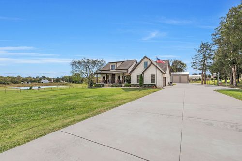 321 Dixon Rd, Shelbyville, TN, 37160-6639 | Card Image