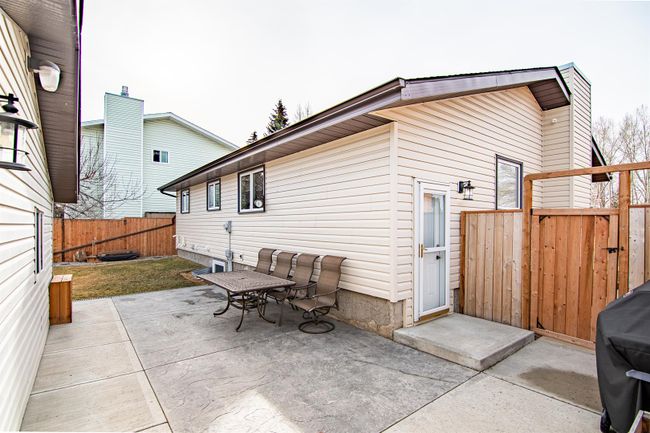 8 Broughton Cres, House detached with 4 bedrooms, 2 bathrooms and 4 parking in Red Deer AB | Image 5