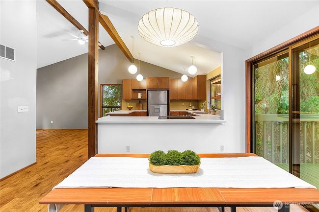Open-concept dining room and kitchen | Image 11