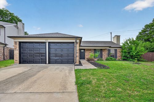 5424 Gregory Dr, Flower Mound, TX, 75028-1017 | Card Image