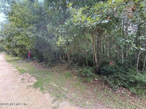 251 Lake Dr, Florahome, FL, 32140-1923 | Card Image
