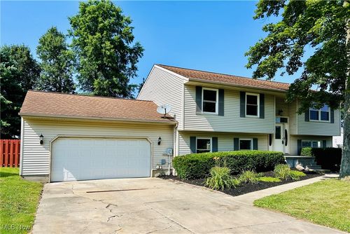 1200 Julia Dr Sw, Warren, OH, 44481-9630 | Card Image