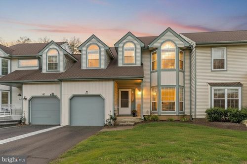 64 Laurel Cir, NEWTOWN, PA, 18940-3259 | Card Image