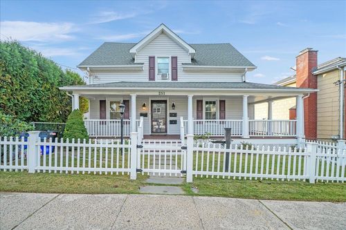 251 Columbus Ave, West Harrison, NY, 10604-2617 | Card Image