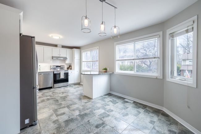 6917 Du Bois Ave, Condo with 3 bedrooms, 3 bathrooms and 2 parking in Orleans ON | Image 17