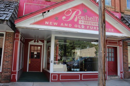 145 Main Ave, Weston, WV, 26452-1944 | Card Image