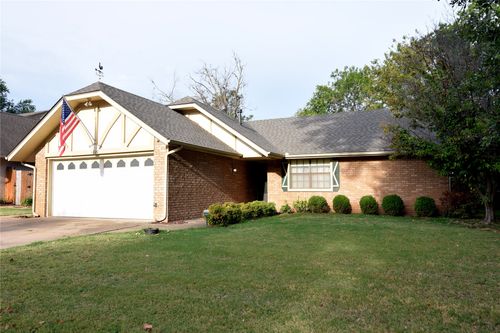 1220 S Chestnut Ave, Broken Arrow, OK, 74012-4713 | Card Image