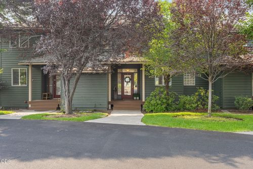 1141 Golden Pheasant Dr, Redmond, OR, 97756-9204 | Card Image