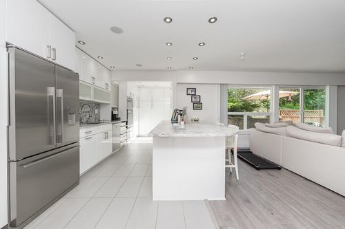 22-9151 Forest Grove Dr, Burnaby, BC, V5A3Z5 | Card Image