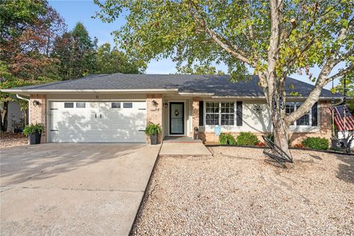 11 Thirsk Ln, Bella Vista, AR, 72714-5146 | Card Image