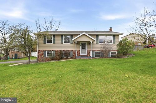 99 Jameslee Drive, CHAMBERSBURG, PA, 17202 | Card Image