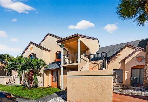 1-g-8225 Nw 191st St, Hialeah, FL, 33015-5304 | Card Image