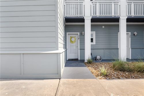 1107 S 11th St, Port Aransas, TX, 78373-5706 | Card Image