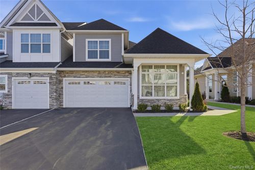 214 Belmont Circle, Brookhaven, NY, 11980 | Card Image