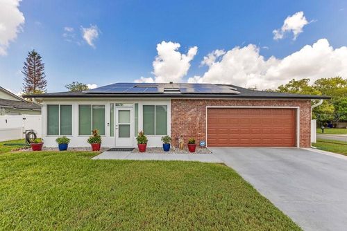 2462 Mill Run Blvd, KISSIMMEE, FL, 34744-2709 | Card Image