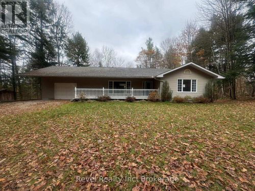 80 Stephenson Rd 7 E, Utterson, ON, P0B1M0 | Card Image