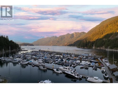 309-6707 Nelson Ave, West Vancouver, BC, V7W0A4 | Card Image
