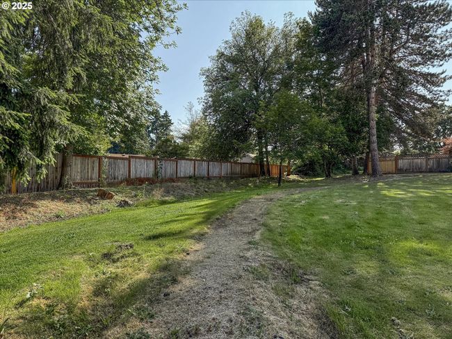 50 Nw 180 Th Ave, House other with 4 bedrooms, 2 bathrooms and 1 parking in Beaverton OR | Image 43