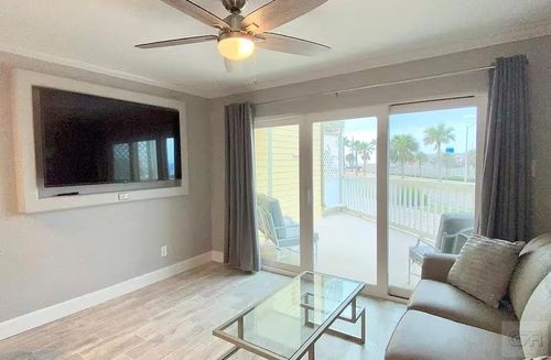 9123-6300 Seawall Blvd, Galveston, TX, 77551-2219 | Card Image