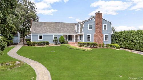 21 Seacliff Ln, Miller Place, NY, 11764-1529 | Card Image