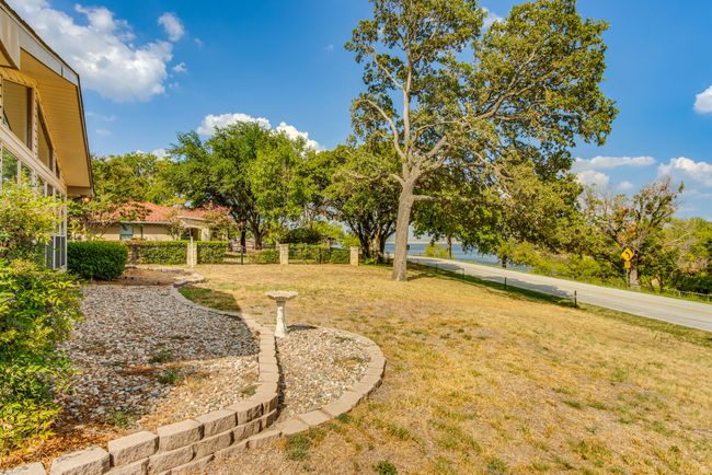 1822 Silverside Dr, House other with 3 bedrooms, 2 bathrooms and null parking in Grapevine TX | Image 5