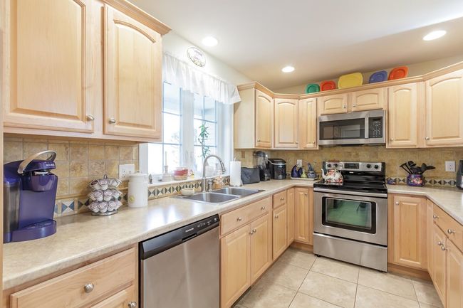 29 Shaker Hill Rd, Condo with 2 bedrooms, 2 bathrooms and null parking in Hooksett NH | Image 8