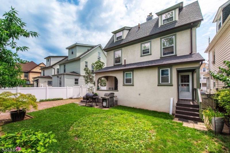 Residential in Newark City 4