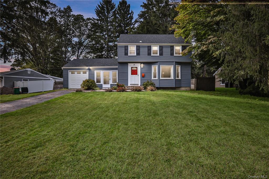 South Dr, Hyde Park, NY 12538