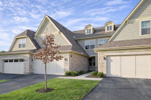 35 Woodland Trl, Lincolnshire, IL, 60069-3628 | Card Image