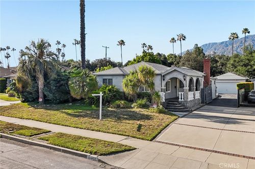 2209 Queensberry Rd, Pasadena, CA, 91104-3325 | Card Image