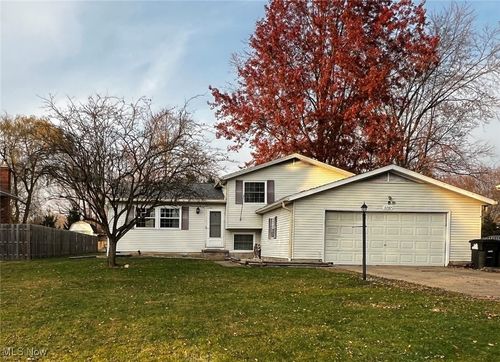 3287 Fillmore Dr, Brunswick, OH, 44212-3709 | Card Image