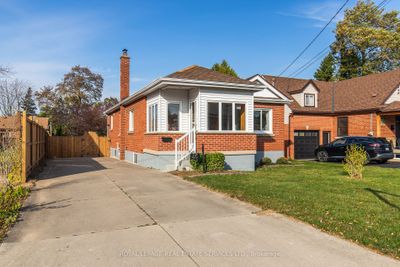 46 Upper Walker Ave, House other with 3 bedrooms, 2 bathrooms and 6 parking in Stoney Creek ON | Image 2