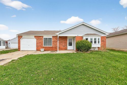 5882 Starcrest Dr, Galloway, OH, 43119-9052 | Card Image