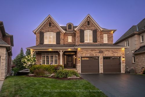 20 View Point Cir, Georgetown, ON, L7G6P2 | Card Image