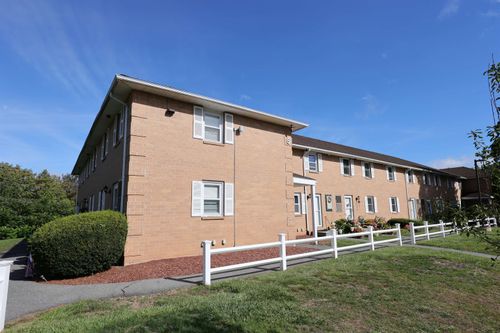 509 Elmwood Drive, Hudson, NH, 03051 | Card Image