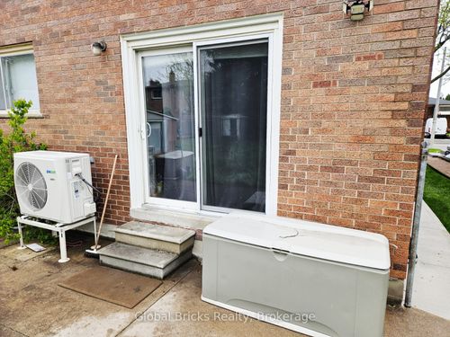 basement-2406 Cashmere Avenue, Mississauga, ON, L5B2M6 | Card Image