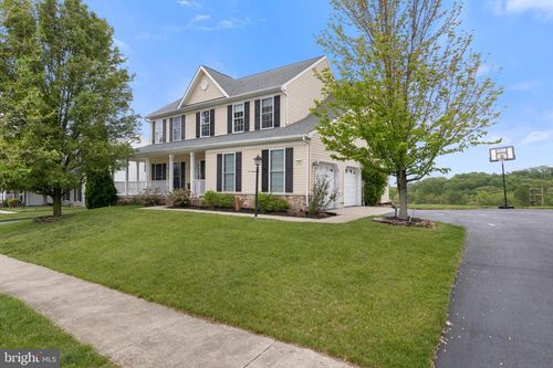 7685 Grand Lake Dr, SEVEN VALLEYS, PA, 17360-9153 | Card Image