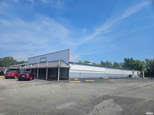 1-1522 N Main St, Benton, IL, 62812-2063 | Card Image