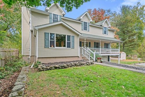 3 Seven Lakes Dr, Sloatsburg, NY, 10974-1710 | Card Image