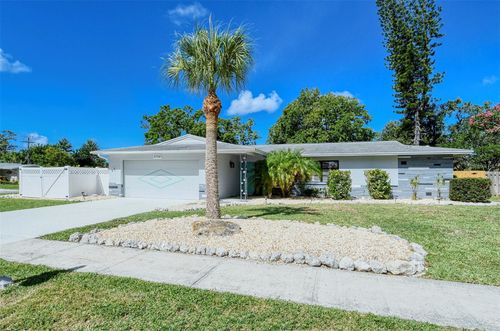 6758 S Lockwood Ridge Rd, SARASOTA, FL, 34231-8106 | Card Image