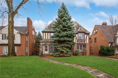 17800 Winslow Road, Shaker Heights, OH, 44122 | Card Image