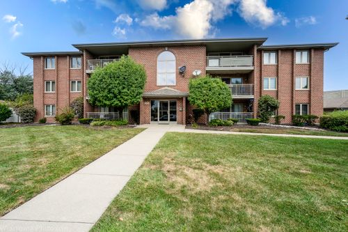 apt-204-7800 W 89th St, Hickory Hills, IL, 60457-1594 | Card Image