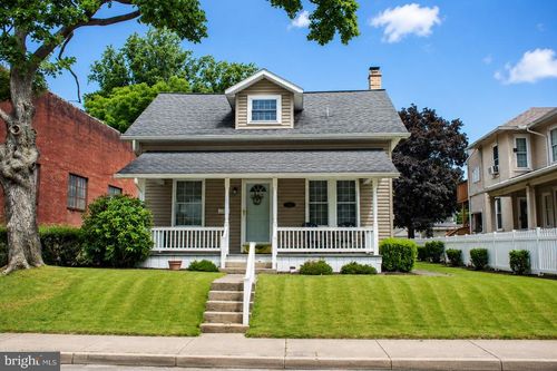 116 E Mill Street, MANHEIM, PA, 17545 | Card Image